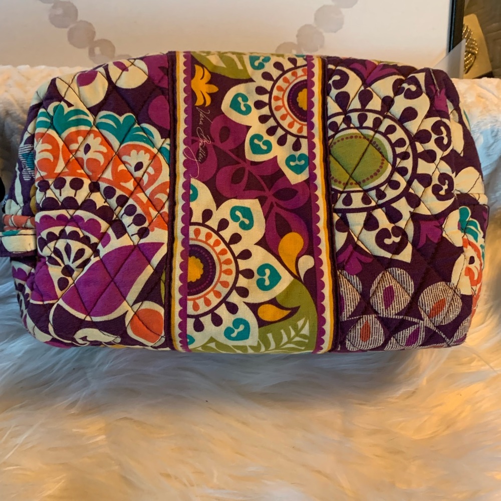 💟 Vera Bradley Toiletry Bag